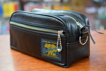 レインボーカントリー　レザーショルダーポーチ　本年も発売されます。