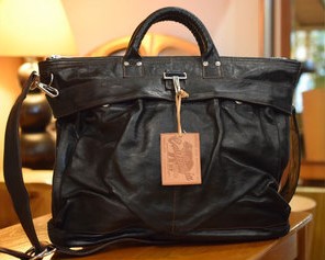 レインボーカントリー　ヘルメットバック　久しぶりの発売です