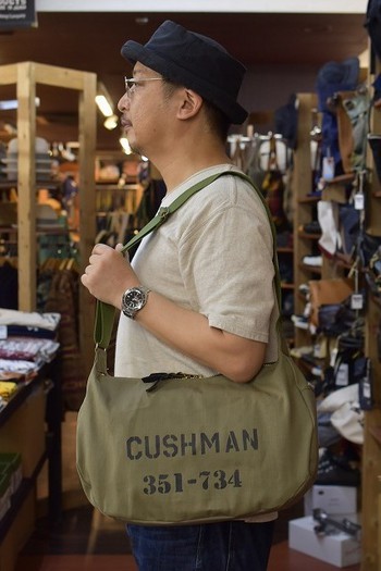 クッシュマン CUSHMAN CANVAS MESSENGER BAG　火曜日入荷です!!