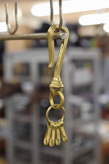 Fixum＆Logs HOOK HOLDER ブラス　入荷です