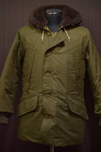 コリンボ　最強の１着　明日入荷です