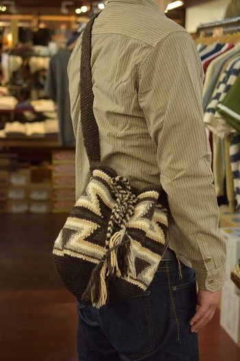 コリンボ　HIGH LANDER KNIT TURRON MINI BAG 納期について