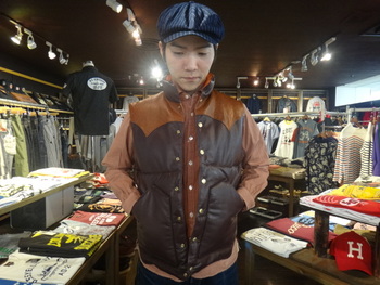 レインボーカントリー　ダウンベスト　初入荷