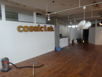 売場拡大工事　佳境をむかえました