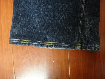 チェーンステッチ裾上げ　こんなのもやってます。