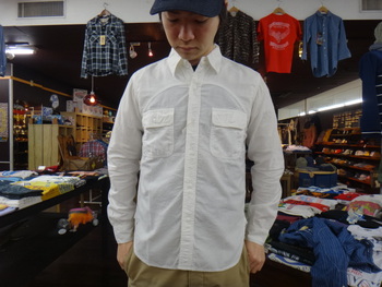 キャンバスバック　白シャツ　入荷