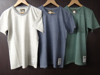コリンボ　フットボールVネックTシャツ