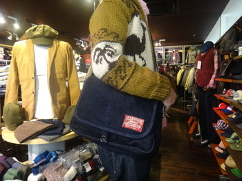 ウエス　ショルダーバッグ　入荷しました。