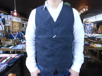 リアルマッコイズ　DOUBLE DIAMOND BLACK WORK VEST入荷