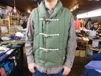 フェローズ　U.S.NAVYショールカラーベスト 13W-PLV1入荷