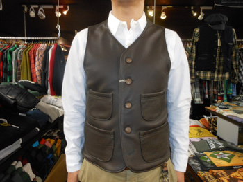 コリンボ　MIDAS TRAPPER FIELD VEST 入荷