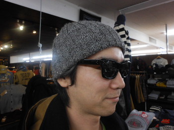 クッシュマン　サングラスROY ORBISON MODEL　着用イメージ