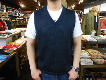 コリンボ　SOUTH STREET KNIT Vest　入荷