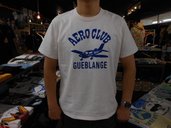盛夏には白いTシャツ！