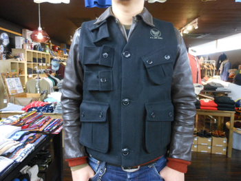 ウィリアムギブソン　WG-Ⅳ　VEST(MOD.)　入荷