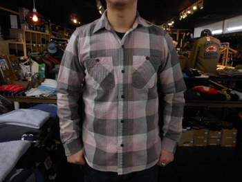 デラックスウエア　MELT SPRING SHIRT 　HV-16欠品サイズ入荷