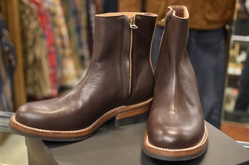 アディクトクローズ ×　ローリングダブトリオ　CASPER　残りBROWN　7Hのみです