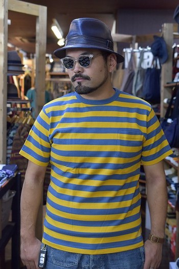 TROPHY CLOTHING Mid Borders S/S GOLD×BLUE