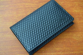 RJB　エンボス加工　カード入れ