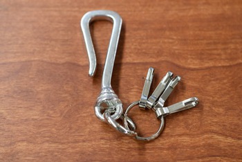 Fixum&Logs　より初荷の入荷となります