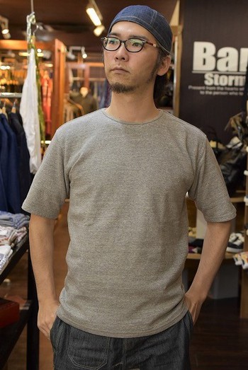 ごゆっくり　ルーズなTシャツ
