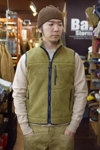 コリンボ　MT.MARCY PILE VEST STD　今年のニューカラー