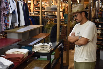 当店はすっかり秋冬モード　売場変更編