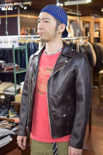 ファインクリークレザーズ　LEON ブラウンカスタム　1枚在庫ございます。