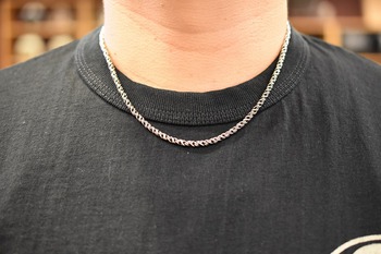 シルバーネックレス　新種チェーン入荷です