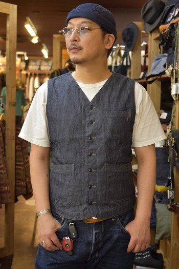 ダリーズ WIST.B…10s Wolf Vest  入荷です