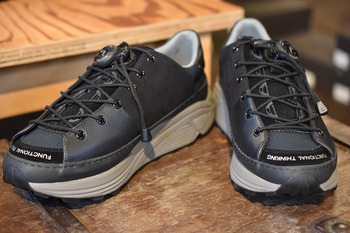 コムフィー　APPROACH SNEAKER　