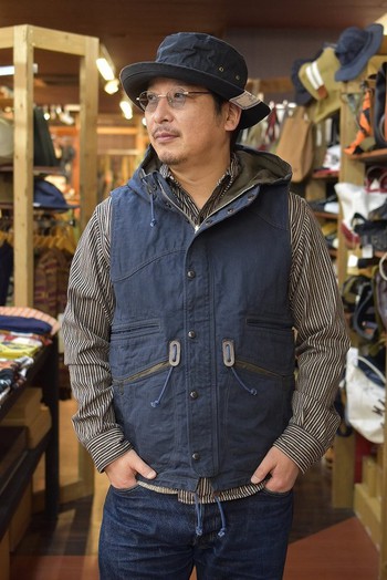 コリンボ　ORIGINAL SNIPER`S VEST　カラー：NAVY入荷です