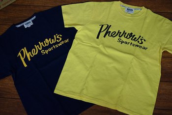 色鮮やかなTシャツ　たまにはロゴTも