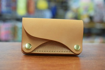 ダリーズ　　CARRERA　コイン＆IDキャリー　ナチュラル 再入荷