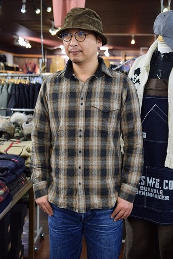 ダリーズ　ネルシャツ　アモンド　入荷