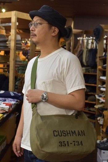 クッシュマン　 CANVAS MESSENGER BAG 　売れています!!