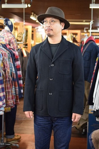 カジュアルなテイラードジャケットはいかがでしょうか？