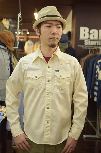 デラックスウェアの白シャツ　7611…WESTERNER