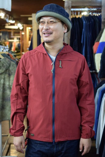 コリンボ　MAXMILAIN WIND PARKA 今の時期には丁度よい!!