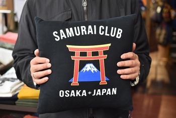 サムライジーンズ　Ｔシャツクッション　大量入荷です