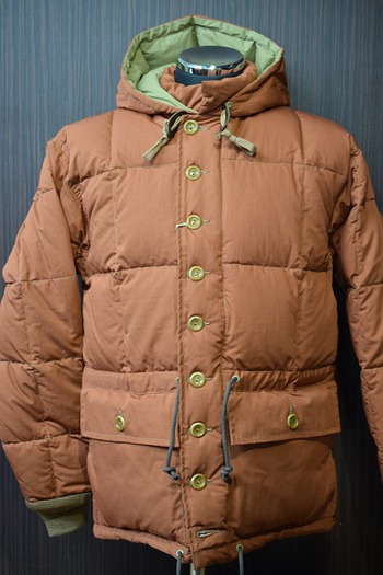 コリンボ　EXPEDITION PARKA ブリック入荷