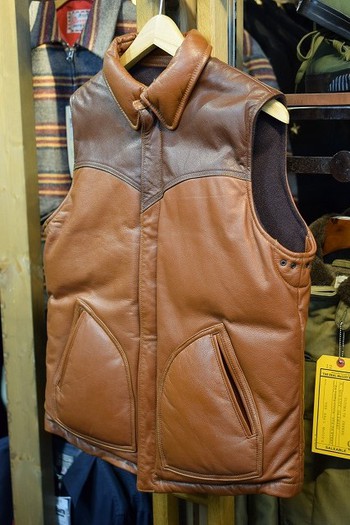 デラックスウエア　WESTCOAT ダウンベスト D-08