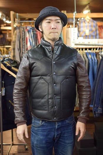 レザージャケットニにあわせるアウター