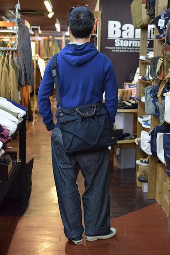 コリンボ　HOSMERS GROVE CUSHION BAG