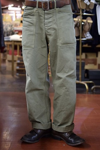 待望の再入荷 ジョングラッコー フィールドトラウザー