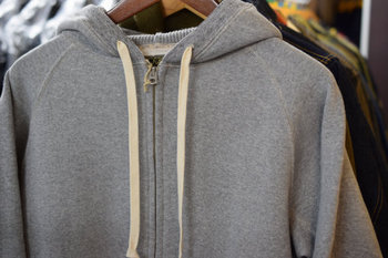 コリンボ　フルジップスウェットパーカ　入荷