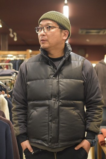レインボーカントリー　 HOREHIDE DOWN VEST CHALLENGER ブラック 　入荷スタートです