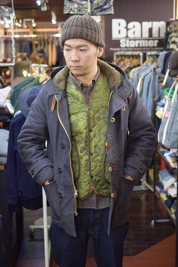 アウターのインナーにベストを！
