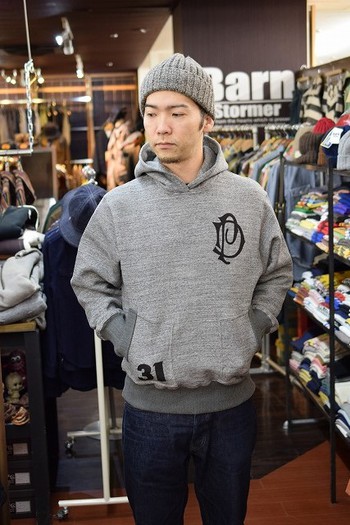 オススメ　被りパーカー