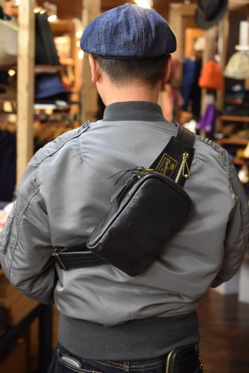 クッシュマン　人気のバックが入荷です。